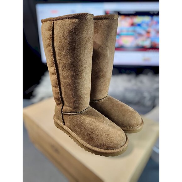 UGG boot Classic Tall Chestnut Size 13 - Picture 3 of 6
